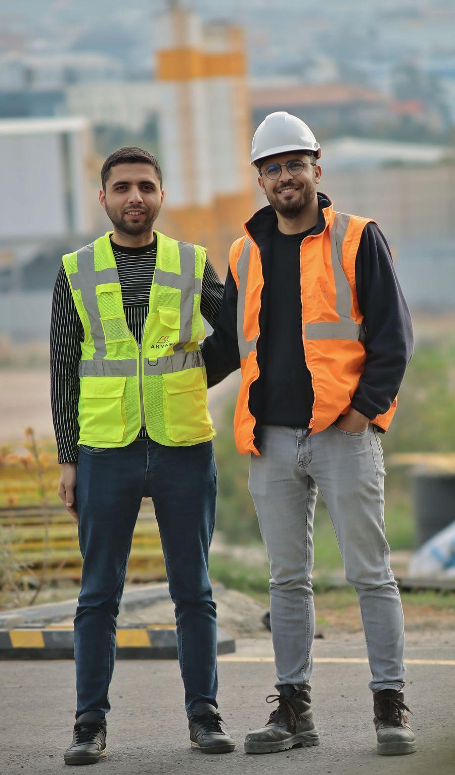 Trabajadores de construcción en obra